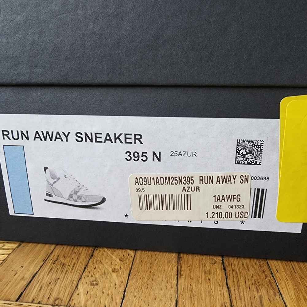 Brand New With Box Louis Vuitton White and Beige Run Away Women's Sneakers - Picture 2 of 4